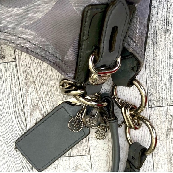 EUC Coach Madison silver hobo bag 3 sections leather trim with carriage tag - Picture 4 of 6